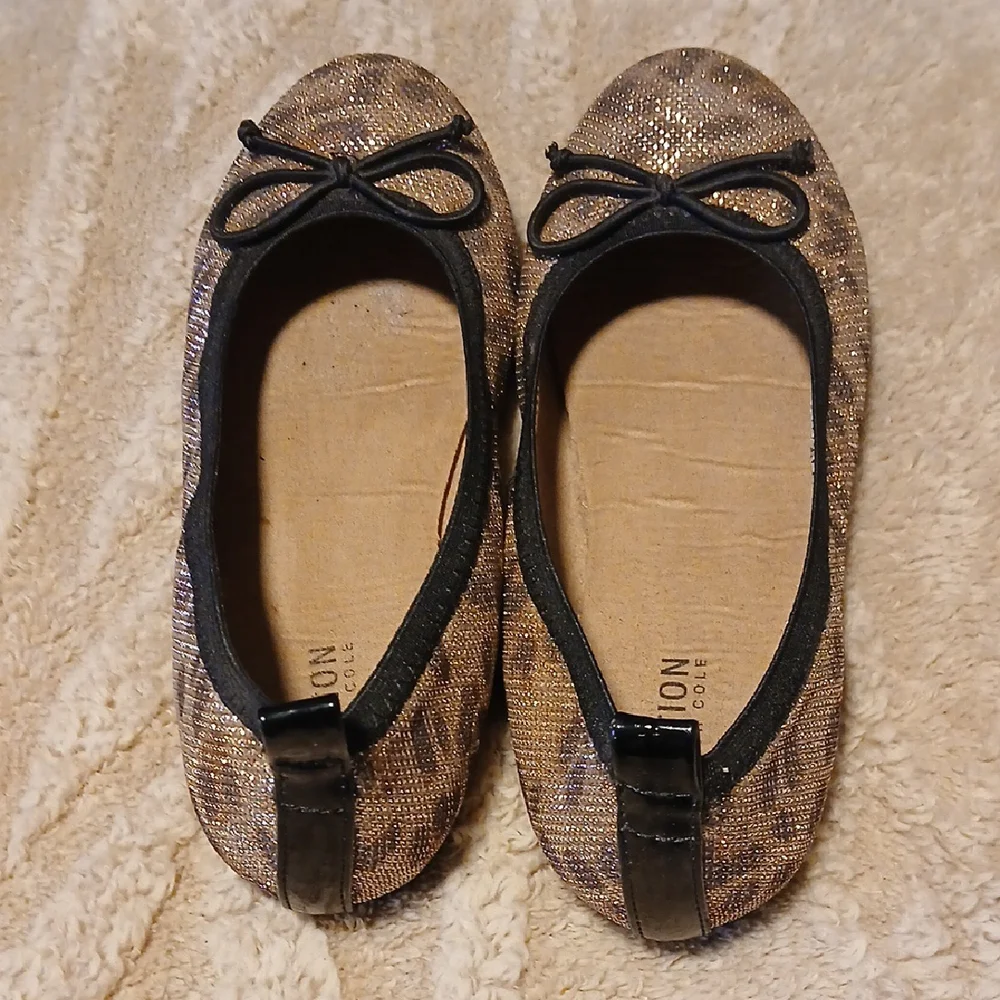 Kenneth Cole Reaction Gold and Black Dress Shoes